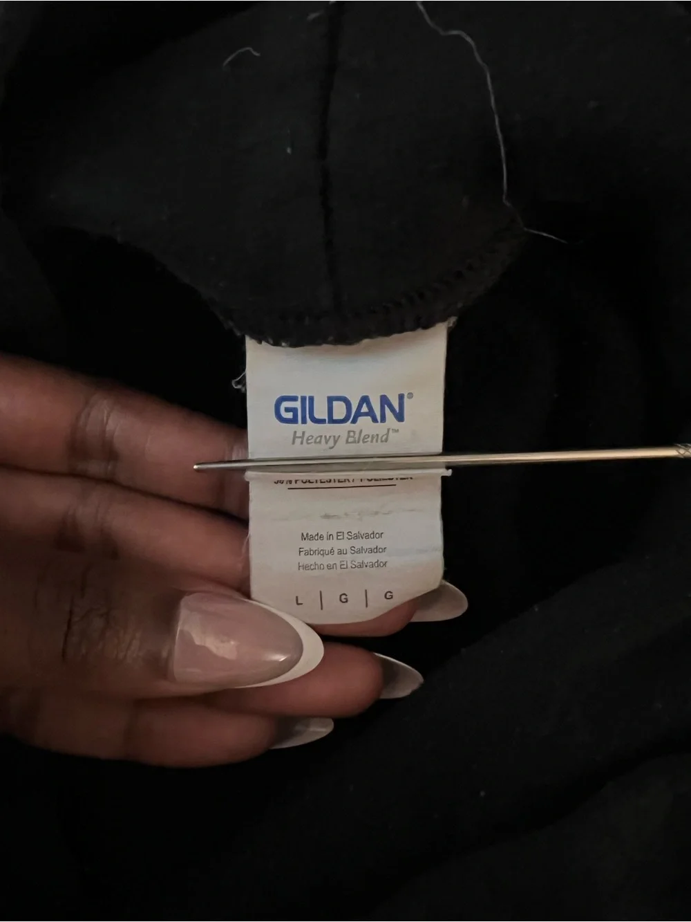 Gildan black crewneck